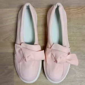 Pink bow faux suede tennis shoes
